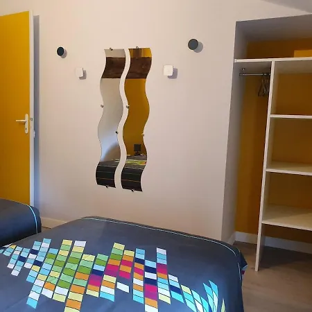 Du Petit Marchais بيت للعطل *