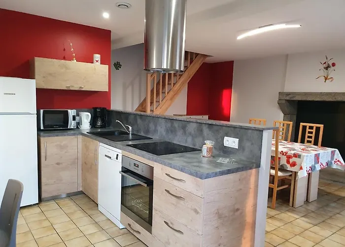 Du Petit Marchais بيت للعطل *